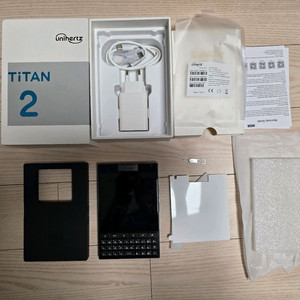 유니허츠 타이탄2 풀박스 한글각인. 실사용 일주일.네고 가능. 거의 새제품.보조배터리 추가