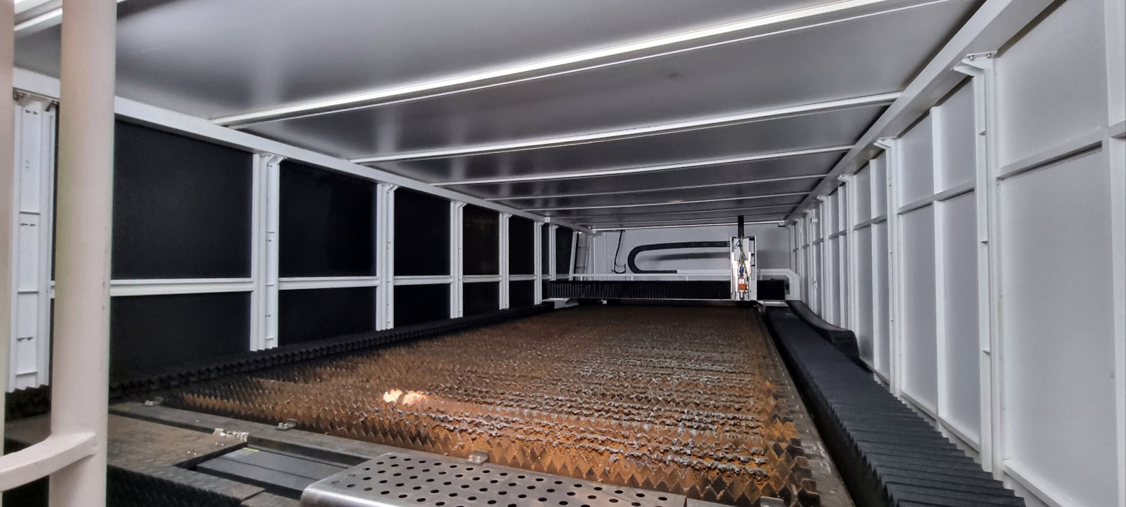 중고 초대형 보더 파이버레이저 2565- 12kw 판매--2