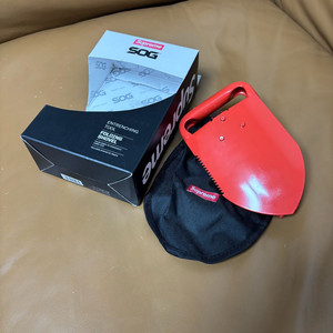 슈프림 SOG 폴딩 삽