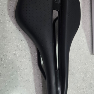 본트래거 자전거 안장 판매 합니다.