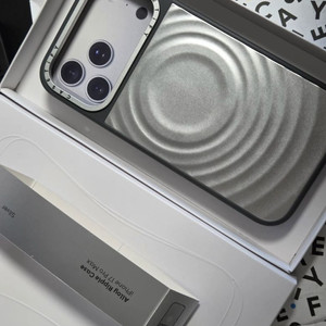 케이스티파이 x 지드래곤 아이폰17프로맥스 알로이 리플 케이스 실버 그레이