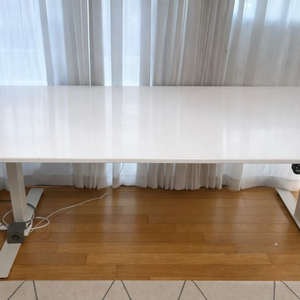 토끼네집 전동 높이조절 책상 1800