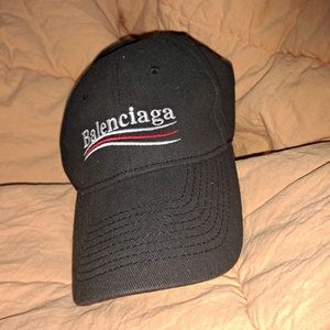 모자발렌시아가