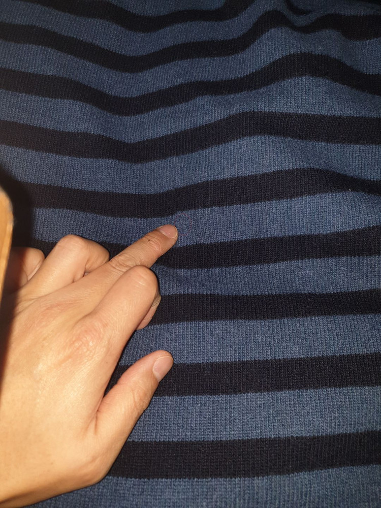 APC 아페쎄 검정블루 스트라이프 니트 3size(L) 이태리메이드(폴로 빈폴 헤지스)--8