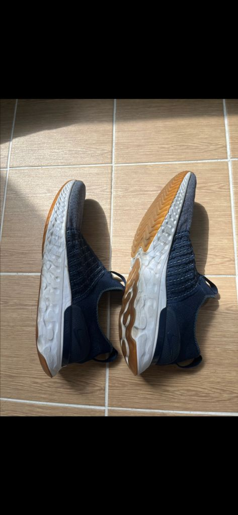 나이키 팬텀 리액트 런닝화 270--3