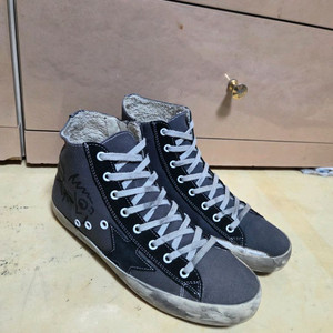 골든구스 정품 스니커즈 41사이즈 거의새제품