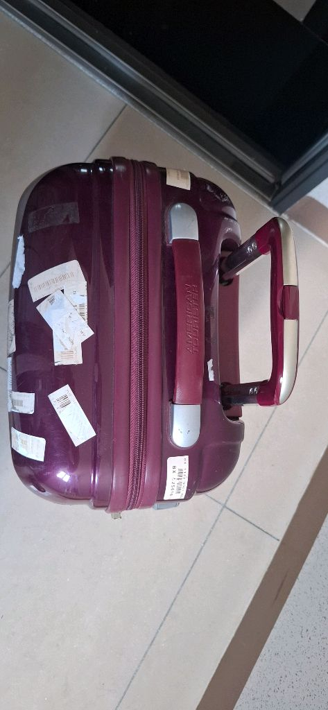 아메리칸투어리스트 20인치 기내용 하드캐리어가방--4