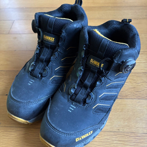 디월트 DeWALT 6인치 안전화 제네바5 (사이즈 275, 5개월 사용)