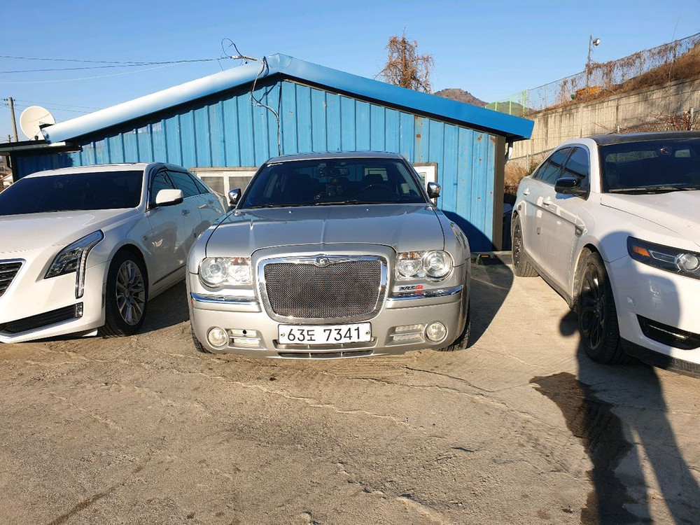 300C 5.7 HEMI V8--7