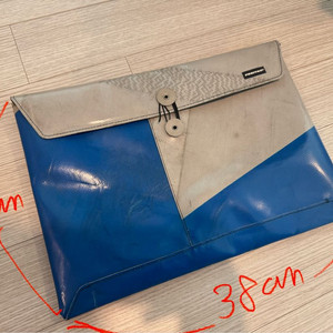 프라이탁 노트북 태블릿 파우치 이미지