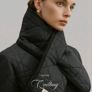 지수다움 퀼팅 머플러/시에 오르 유메르 그레이룸 라밤바룸 오뮤 한섬 타임 시스템