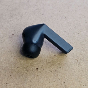 갤럭시 버즈3FE 블랙 왼쪽