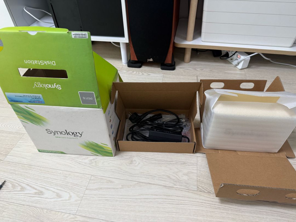 시놀로지 2베이 나스 ds213j 풀박스 synology 2bay nas 팝니다--3