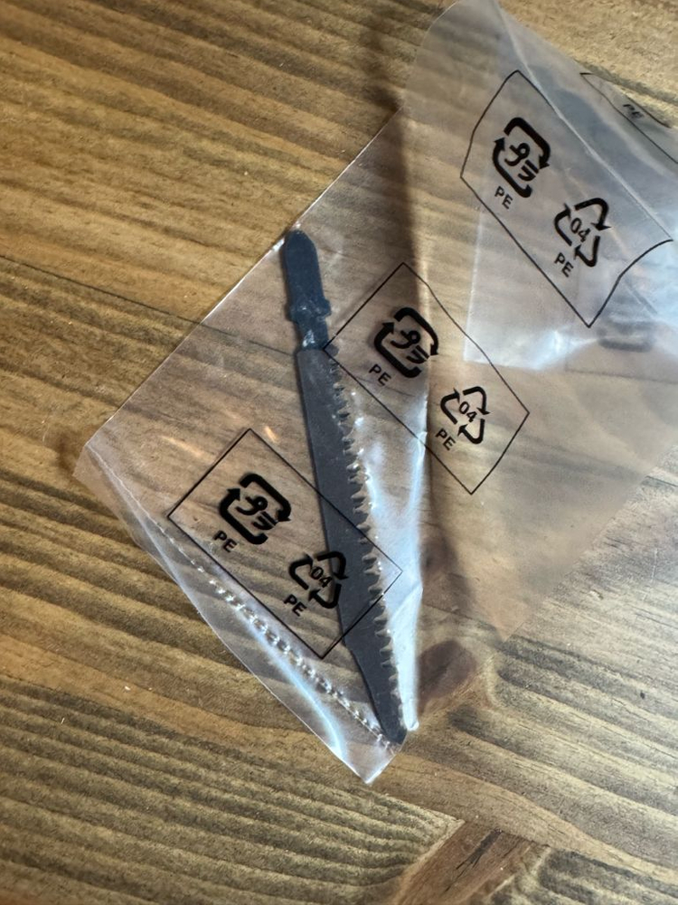 마끼다 18V 충전 직쏘 DJV184Z--2