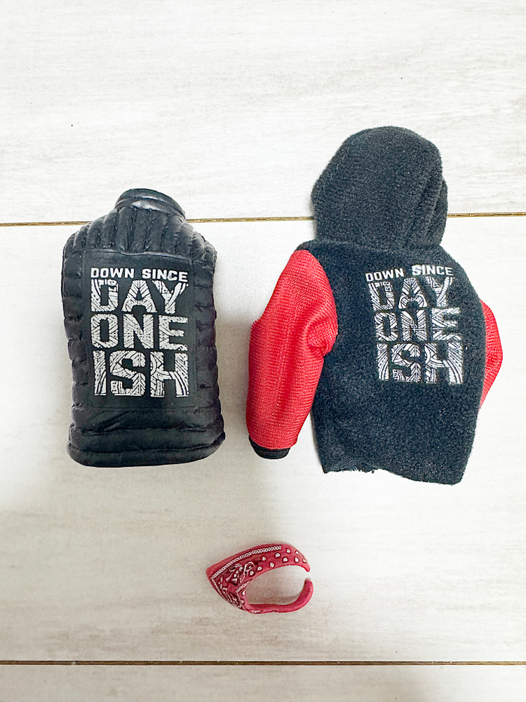 WWE 피규어 소품/벨트/의류 판매--6