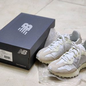 뉴발란스 327 문빔 화이트 아이보리 여성용 우먼스 스니커즈 운동화