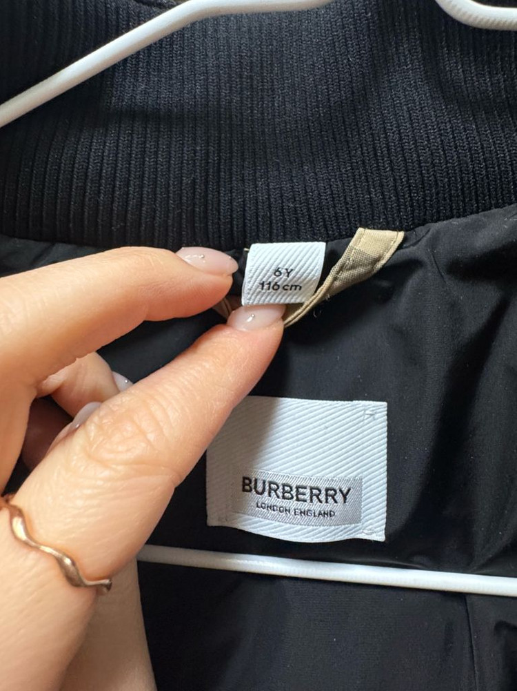 버버리 키즈 패딩점퍼 6Y--1