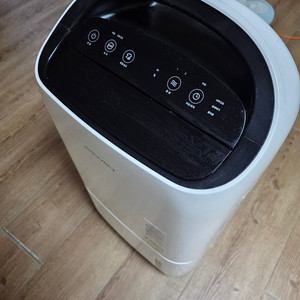 코웨이 제습기 AD-1615A 판매합니다.