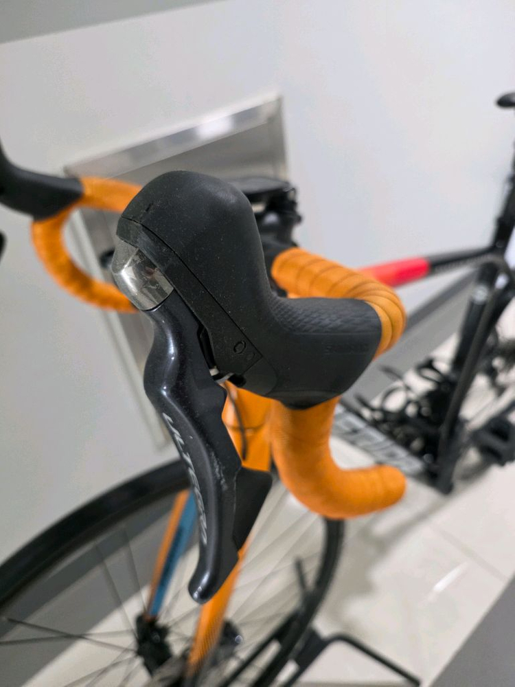 부산 메리다 맥라렌 스컬트라 5000--6