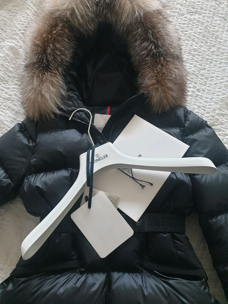 몽클레어 보에드 패딩 폭스퍼 이미지