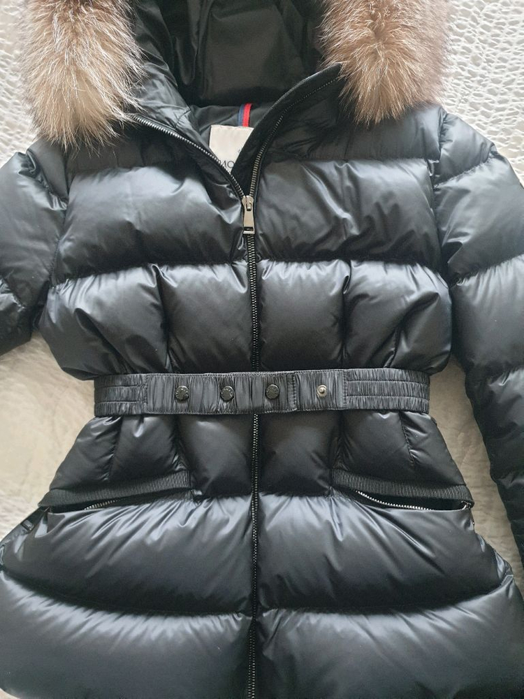 몽클레어 보에드 패딩 폭스퍼 이미지