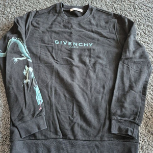 지방시 맨투맨 이미지