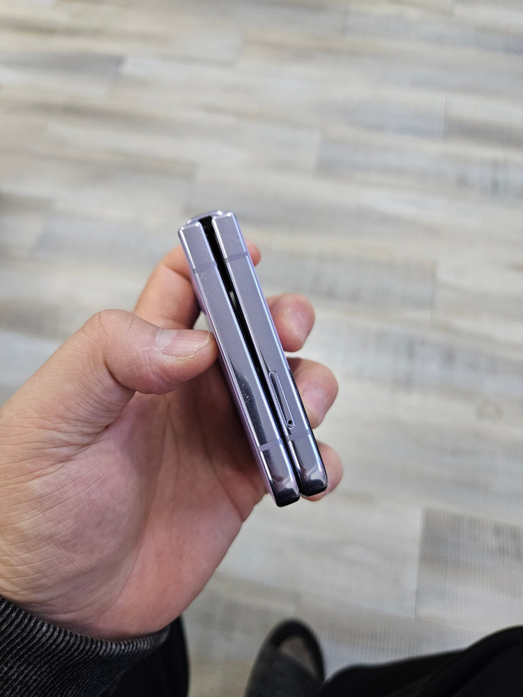 S급 최상품 삼성 갤럭시Z플립4 판매 중고폰--2