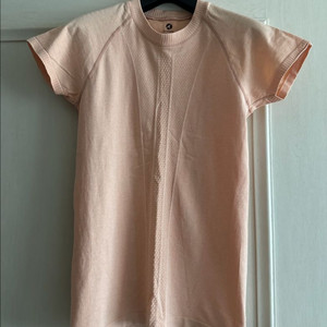 아보카도 avocado 요가 탑