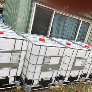 1톤 물통 탱크 정품 1000리터 10개 사각물통 거의 새 거 싸게 팝니다. 이미지