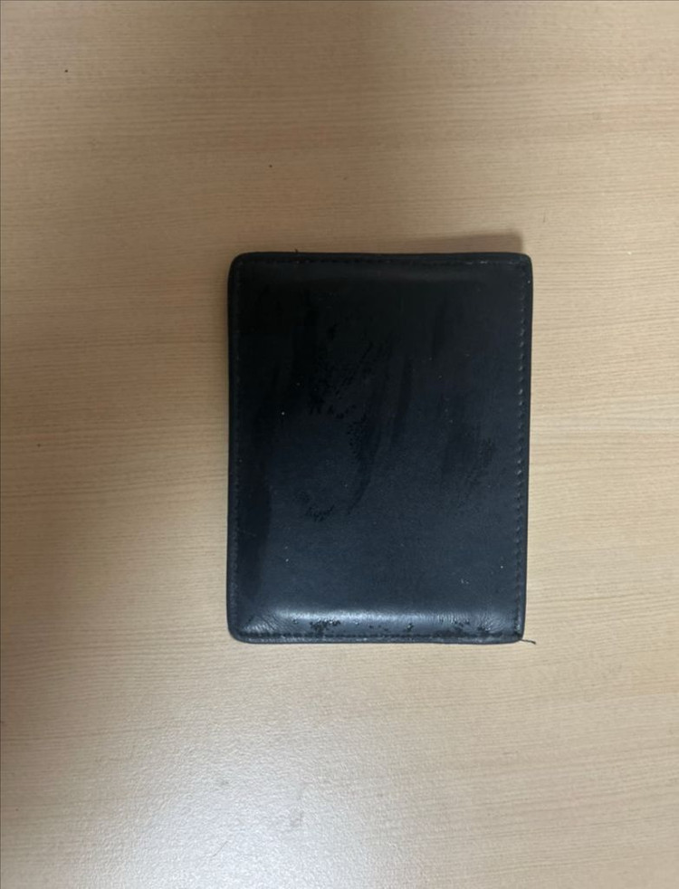 메종키츠네 카드지갑 이미지