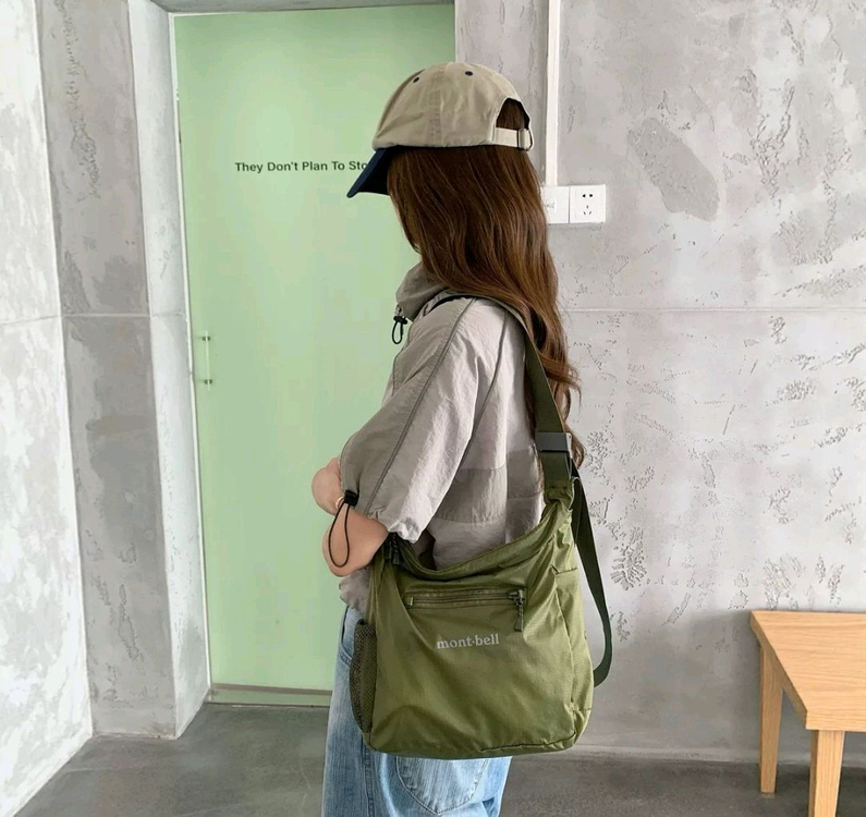 몽벨 초경량 크로스백 / 메신저 백 45cm ( 새상품 )--2