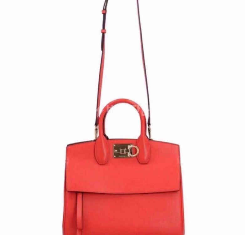 페라가모여성숄더백--3