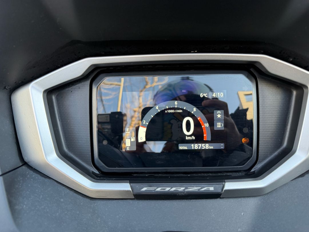 혼다 포르자350 25년식--4