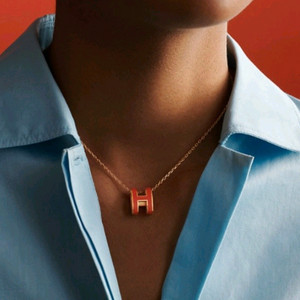 에르메스 팝아슈 목걸이 새상품급 정품(감정O)구찌프라다루이비통디올고야드샤넬셀린느불가리반클리프보테가생로랑가방