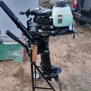 머큐리 4.9마력 선외기 이미지