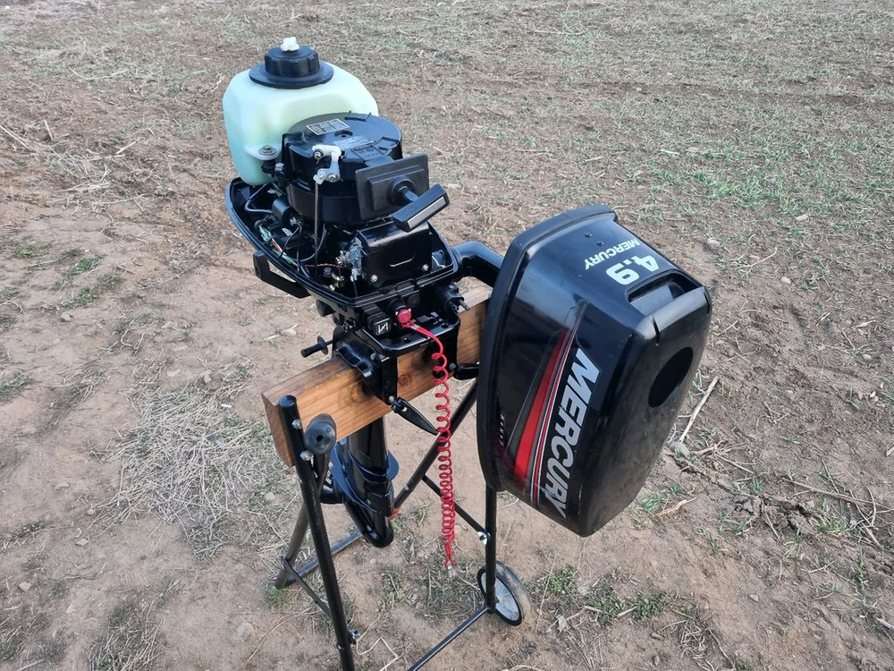 머큐리 4.9마력 선외기 이미지