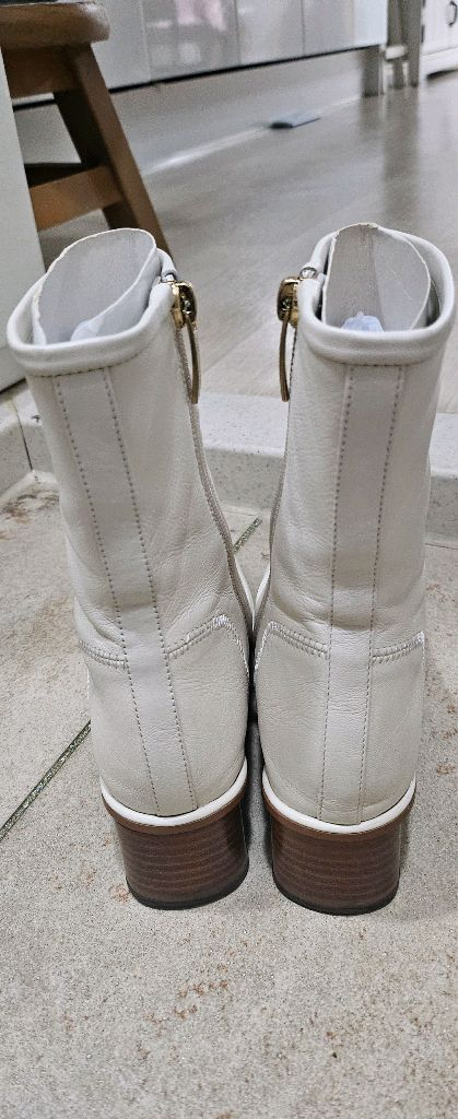 슈콤마보니 앵클부츠 이미지