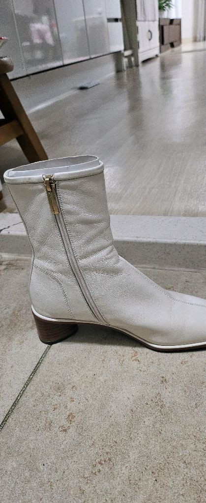 슈콤마보니 앵클부츠 이미지