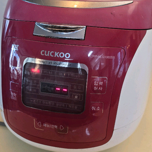 밥맛 좋은 쿠쿠 10인용 IH 압력밥솥 팝니다 (CRP-HLG1060SR)