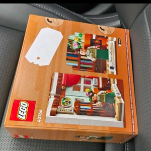 레고 40766 제인 오스틴의 책에 바치는 헌사 미개봉 판매합니다