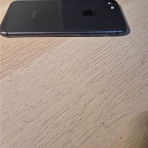 아이폰8 공기계 이미지