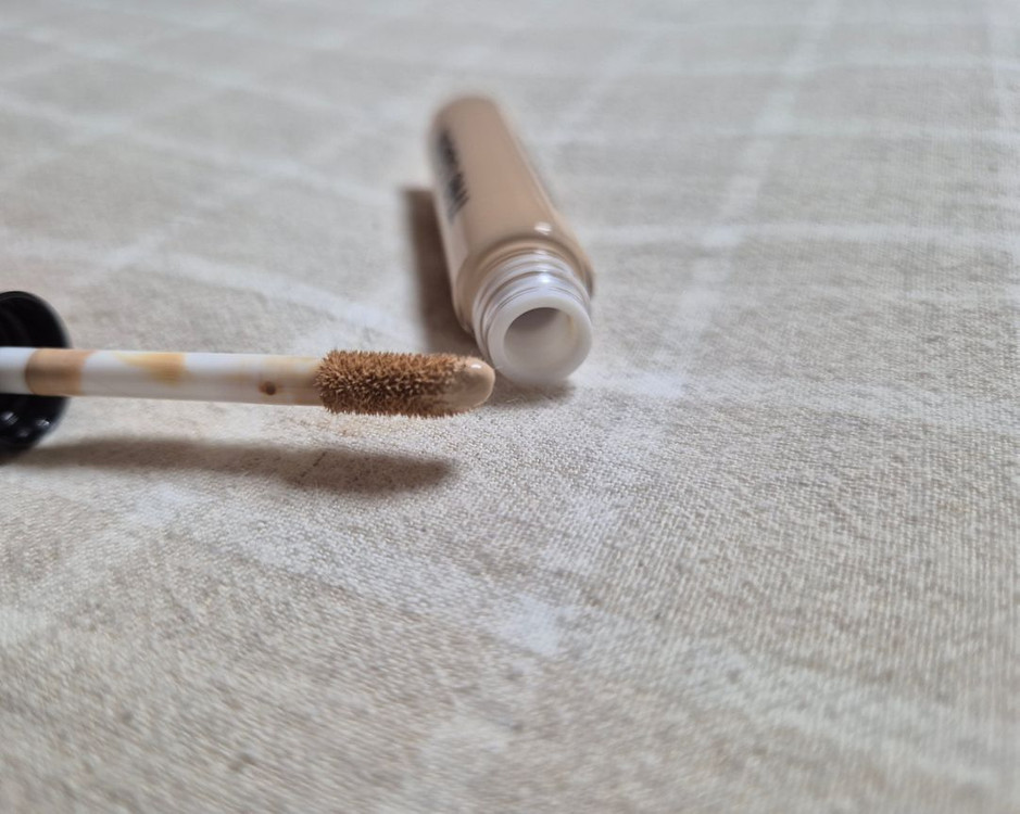 더샘 커버 퍼펙션 팁 컨실러 1.25 라이트 베이지--3