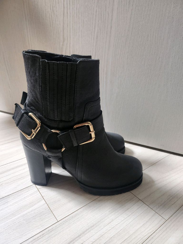 슈콤마보니 버클 앵클부츠(240) 이미지