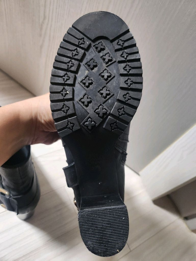 슈콤마보니 버클 앵클부츠(240) 이미지