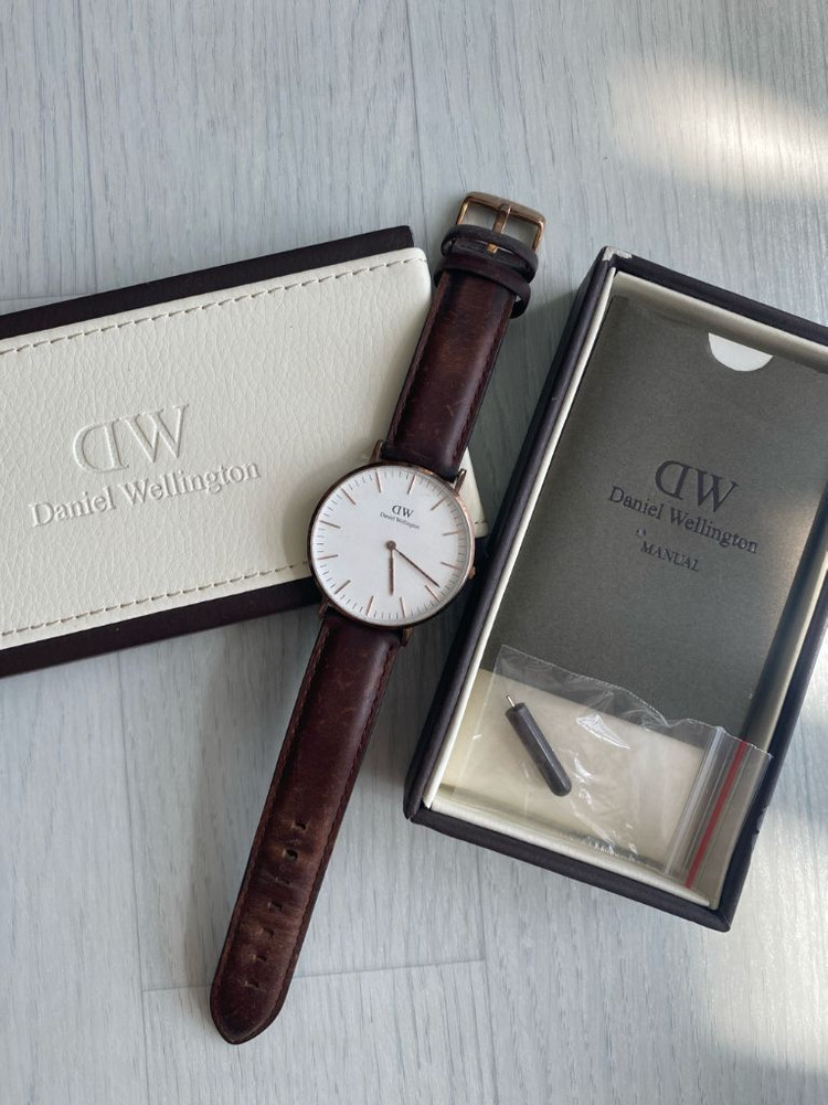 다니엘웰링턴 36m 로즈골드 시계판매합니다 최저가22만--3