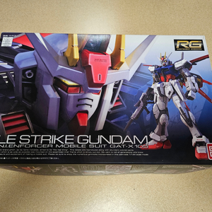 건프라 RG 에일 스트라이크 건담 판매합니다.