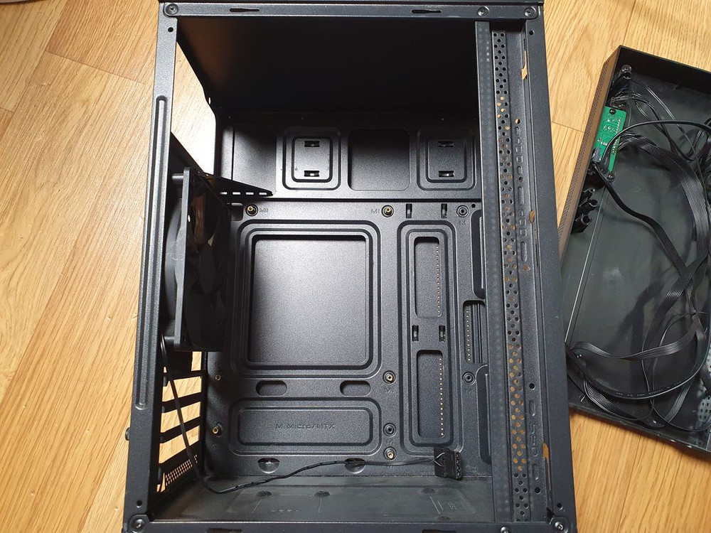 아이구주 HATCH 1 야인 (블랙) 데스크탑 케이스 컴퓨터 PC MATX--6