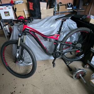 스페셜라이즈드 풀샥 스팀점퍼 완차 29인치 휠