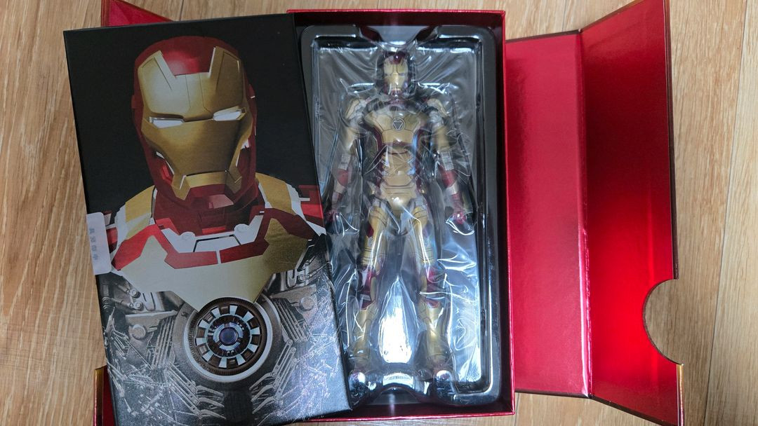 ZD TOYS 1/10스케일 아이언맨 피규어 9종 신품 일괄 팝니다--8