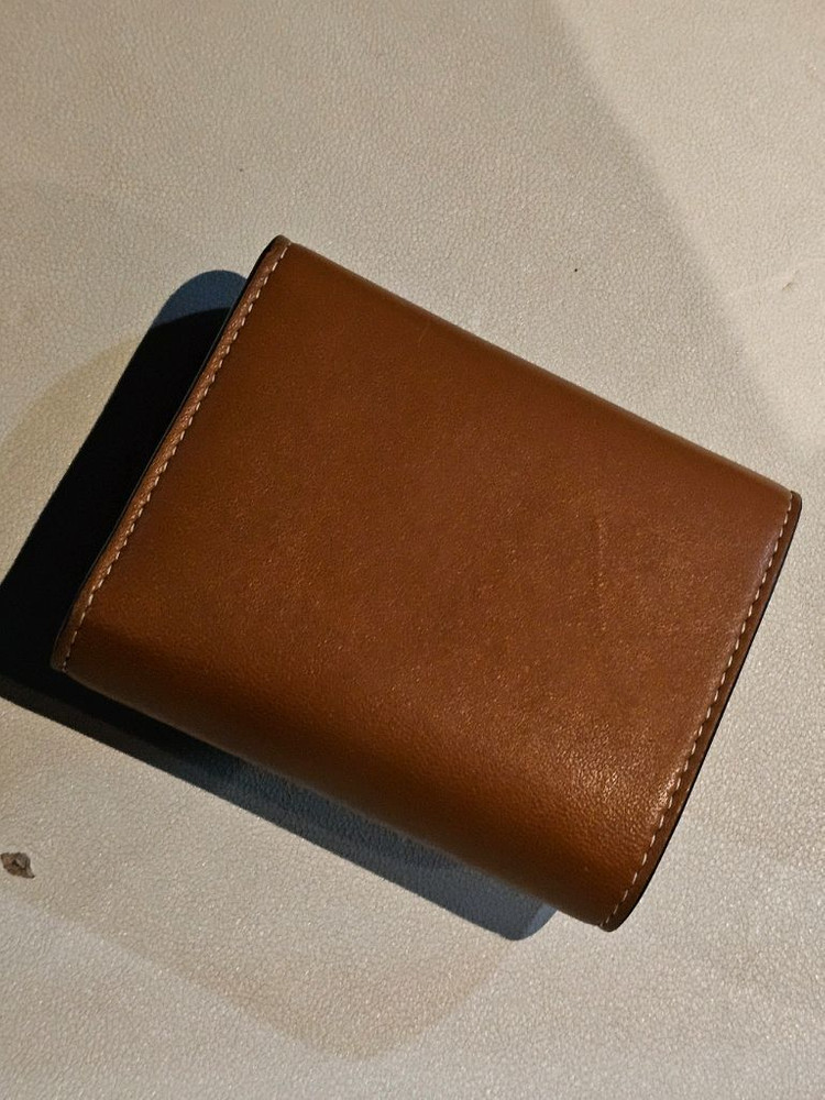 셀린느 트리옹프 반지갑 브라운 이미지